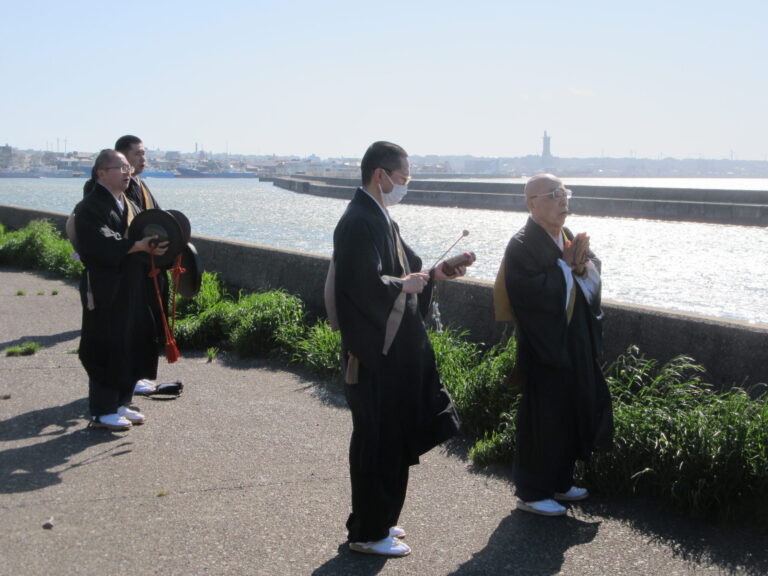 Read more about the article ４月１６日妙福寺本堂にて川施餓鬼法要が行われました。