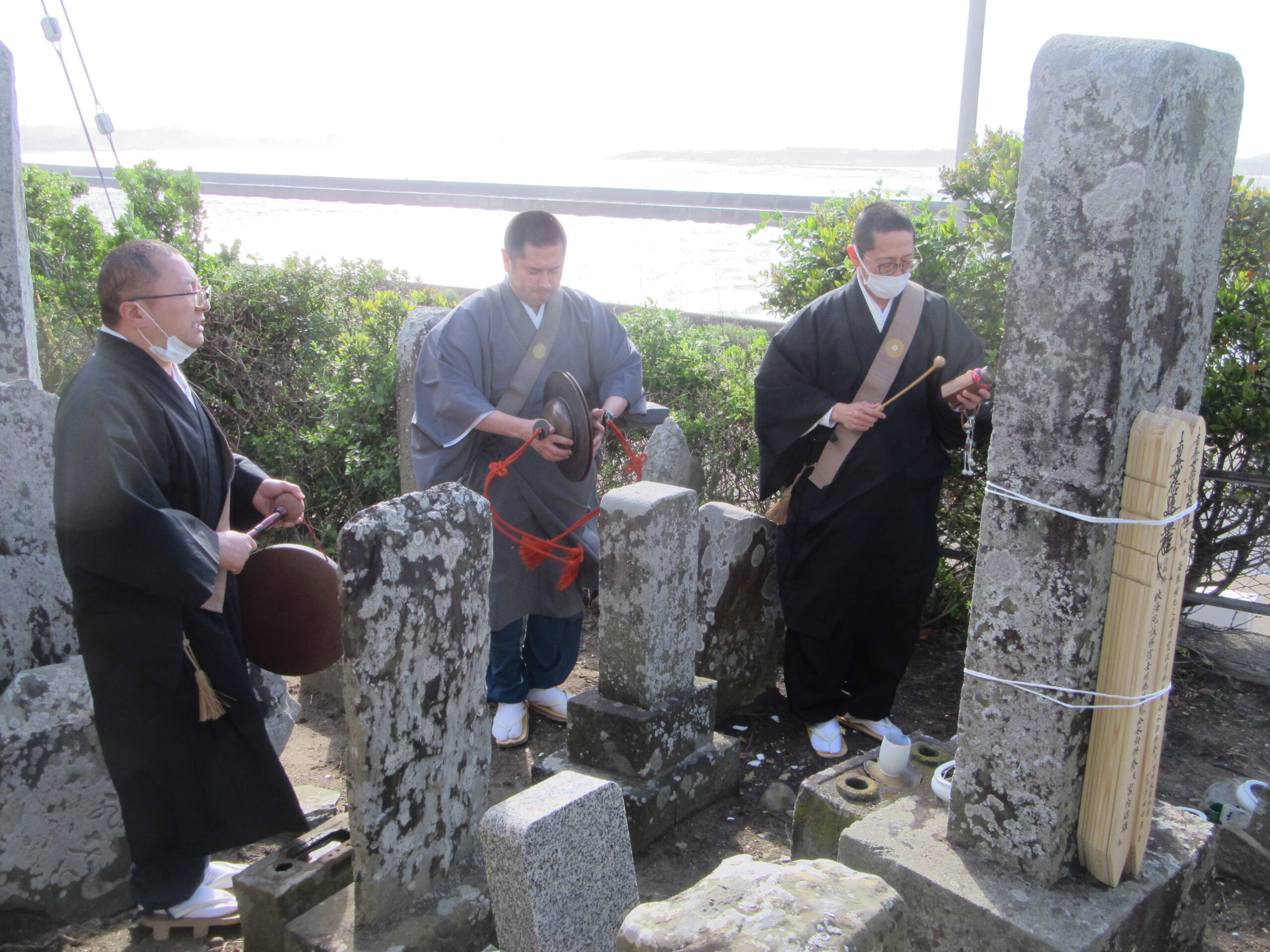 投稿についてもっと詳しく 4月16日　川せがき法要が行われました。