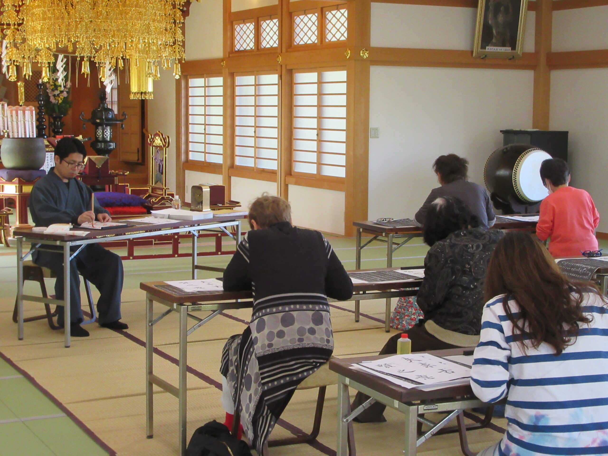 投稿についてもっと詳しく 4月5日・19日　妙見宮にて書道教室が開催されました。5月は10日・31日です。