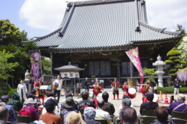 4月26日　藤祭りイベント（琉球太鼓）が行われました。