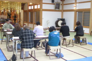 9月13日　妙見宮にて書道教室が開催されました。次回は27日です。